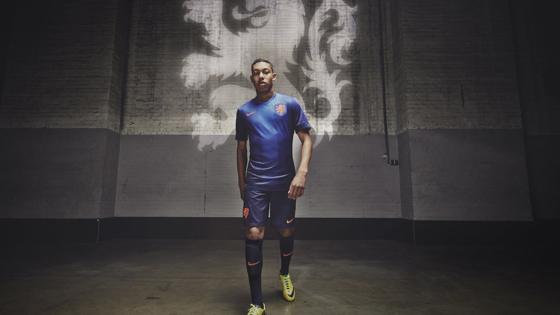 九游游戏中心官网-十年还清十亿债，雷军“榜一大哥”陈年经历回顾